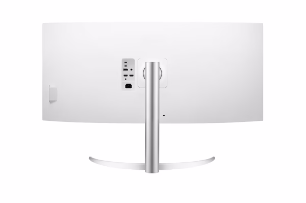 LG 40WP95C-W 40" Curved UltraWide® 5K2K Nano IPS Monitor with Thunderbolt™ 4 - Image 4